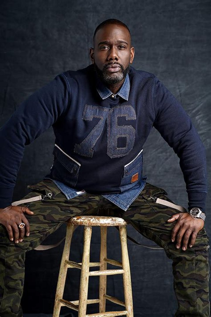 ‘P-Valley’s Nicco Annan On Uncle Clifford’s Storyline & What’s To Come – Hollywood Life