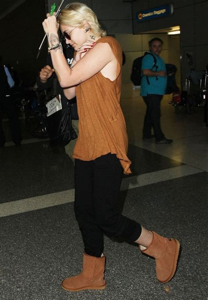 Paris Jackson Bursts Into Tears The Day Of Intimate ‘Rolling Stone’ Interview — Watch