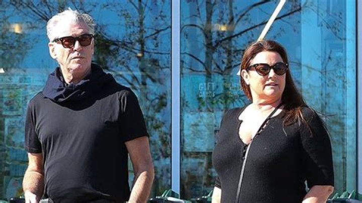 Pierce Brosnan & Wife Keely At Book Signing In Malibu: Photos – Hollywood Life