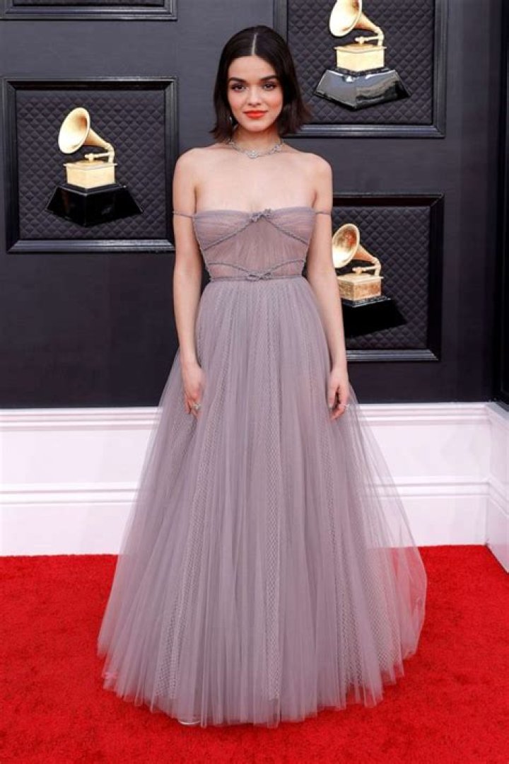 Rachel Zegler Is A Princess In Gray Tulle Gown For 1st GRAMMY Red Carpet: Photos