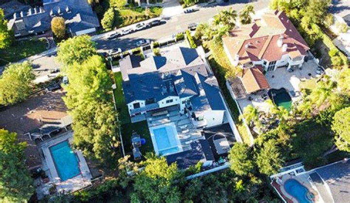 ‘RHOBH’s Dorit Kemsley Held At Gunpoint During Home Invasion – Hollywood Life