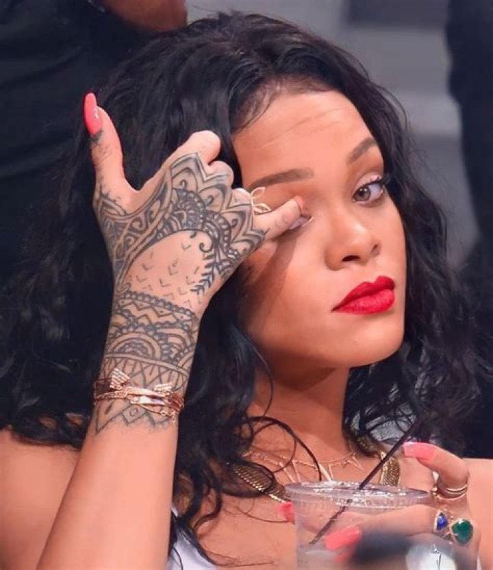 Rihanna’s Hand Tattoo — New Design By Bang Bang In Dominican Republic – Hollywood Life
