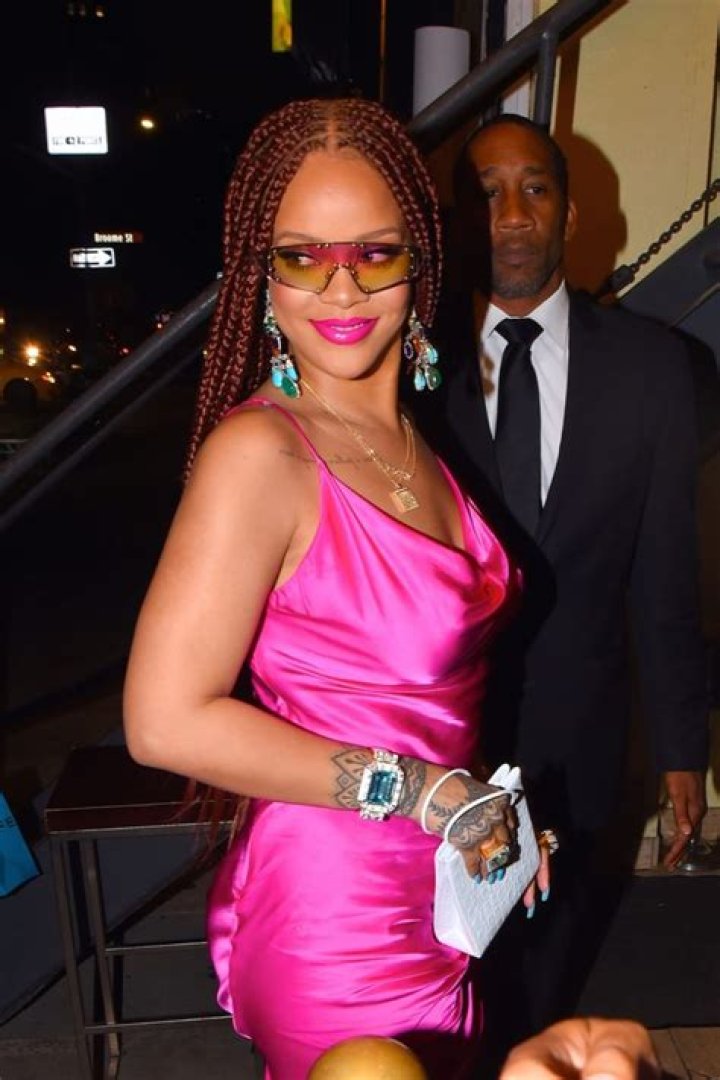 Rihanna Stuns In Pink Mini Dress At Fenty Pop-Up Event – Hollywood Life