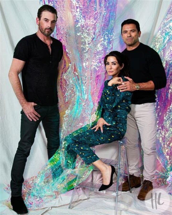 ‘Riverdale’ Cast Exclusive Portraits From HollywoodLife NYCC Studio – Hollywood Life