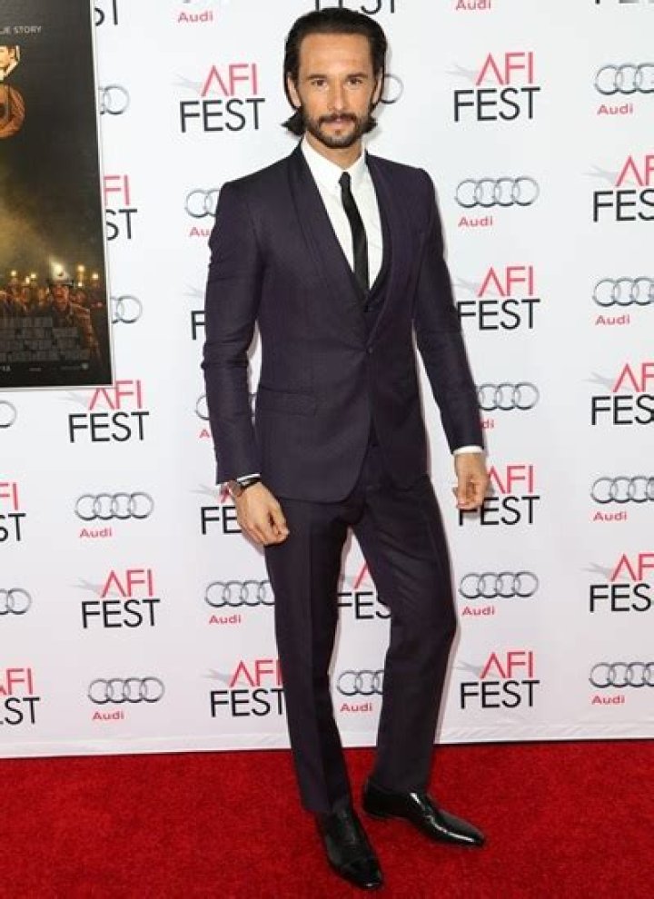 Rodrigo Santoro Body Measurements Height Weight Age Facts Ethnicity