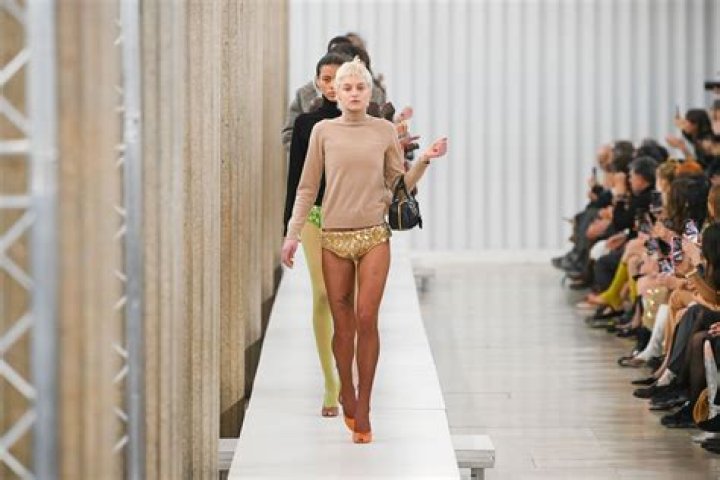 Romeo Beckham, 19, Taller Than Mom Victoria At Paris Fashion Week Show – Hollywood Life