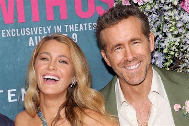 Ryan Reynolds & Blake Lively Cuddle During Cute Date Night At Yankees Stadium – Pics