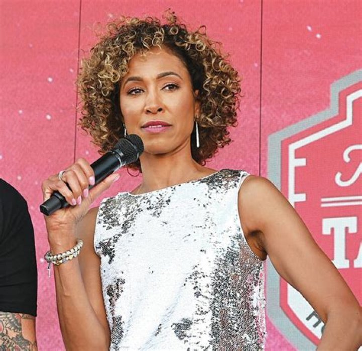 Sage Steele — PICS