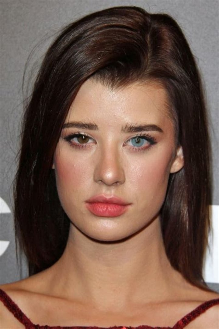 Sarah McDaniel Celebrity Profile – Hollywood Life