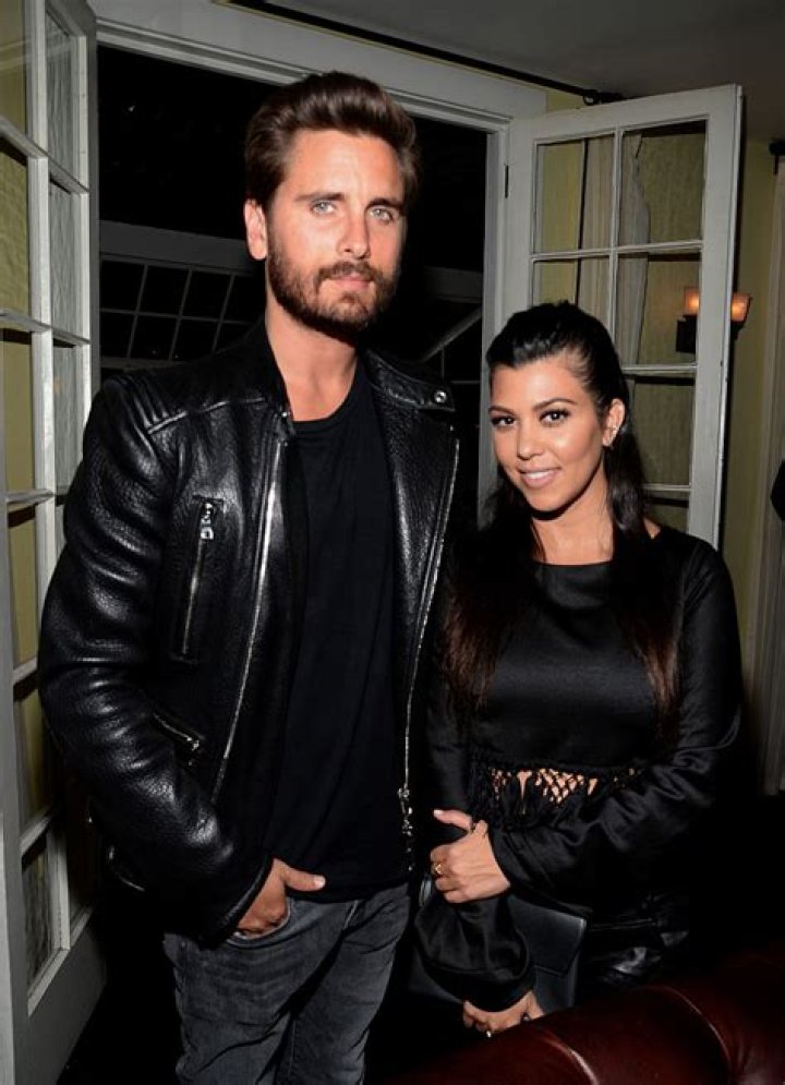 How Scott Disick Really Feels About Travis Barker Dating Kourtney Kardashian & Being With His Kids