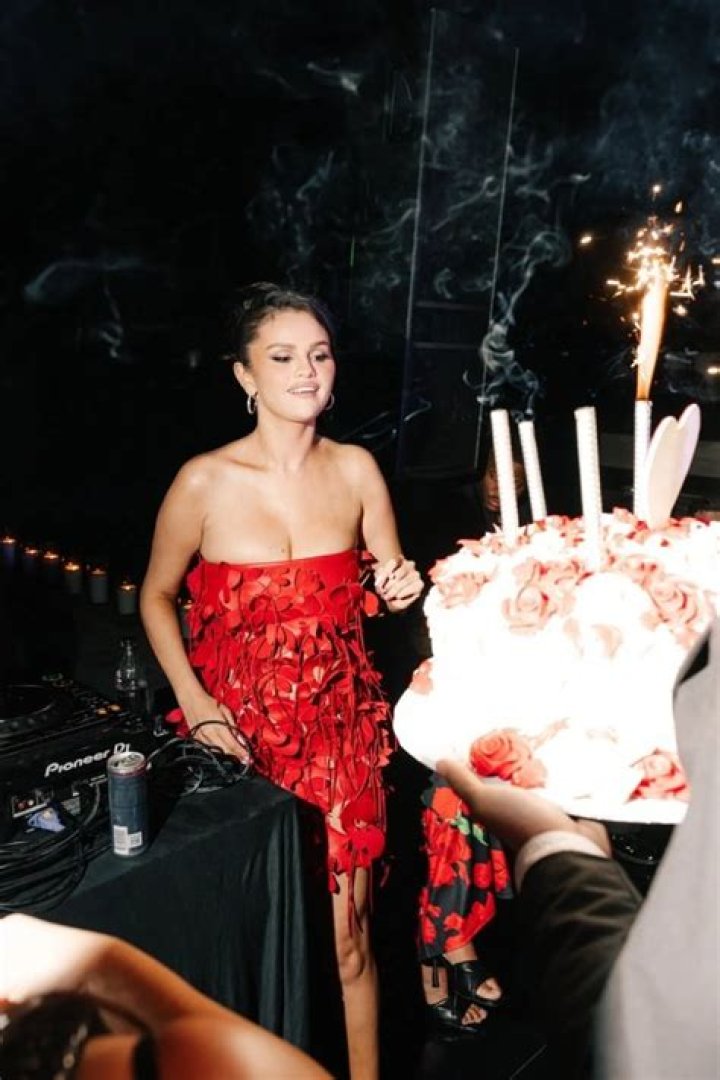 Selena Gomez Celebrates 31st Birthday: Photos – Hollywood Life
