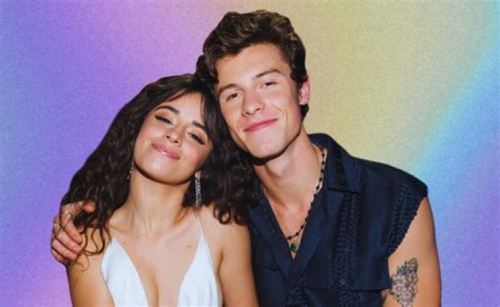 Camila Camilo & Shawn Mendes Double Task, Holding Hands & Drinking Coffee On Fresh Air Break