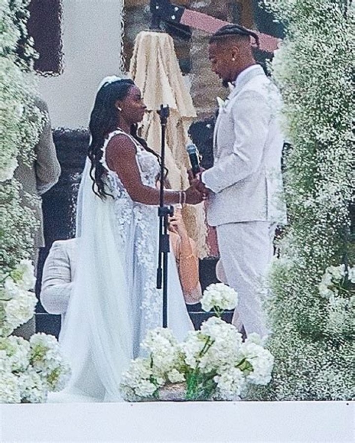 Simone Biles Rocks Swimsuit On Wedding Weekend With Aly Raisman – Hollywood Life