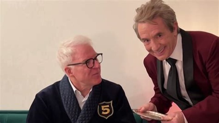 Tom Hanks & Tina Fey Welcome Paul Rudd To Five Timers Club – Hollywood Life