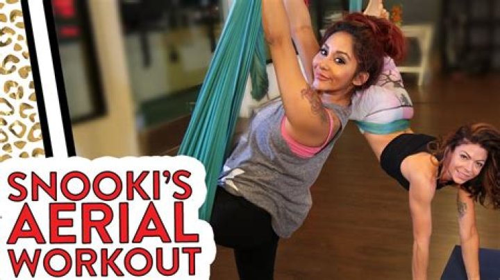 ‘Jersey Shore’s’ Snooki Reveals Her Exact At-Home Workout To Help You Get Your ‘Heart Pumping’