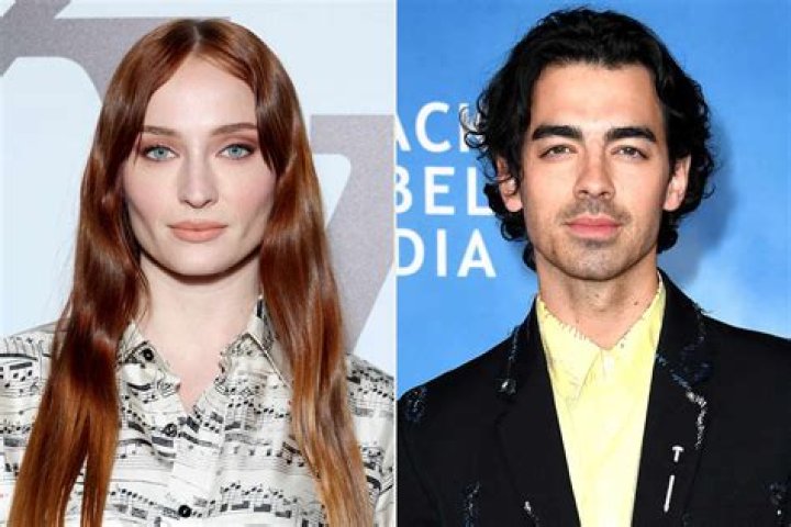 Sophie Turner Mocks Joe Jonas For HIs Purity Ring During Netflix Roast – Hollywood Life