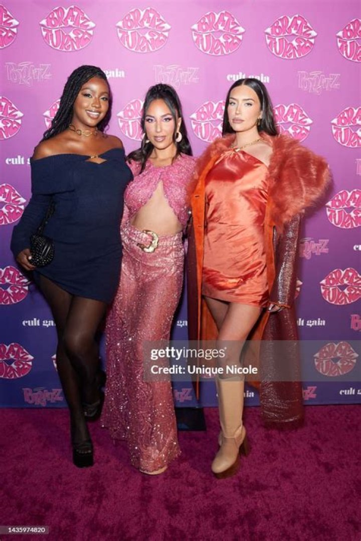 Stassie’s 24th Birthday Party: Kendall Jenner, Hailey Baldwin Rock Crop Tops & More Photos