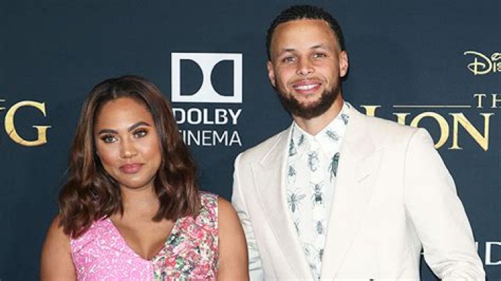 Steph & Ayesha Curry’s Son, Canon Shows His Belly In Cute New Pic – Hollywood Life