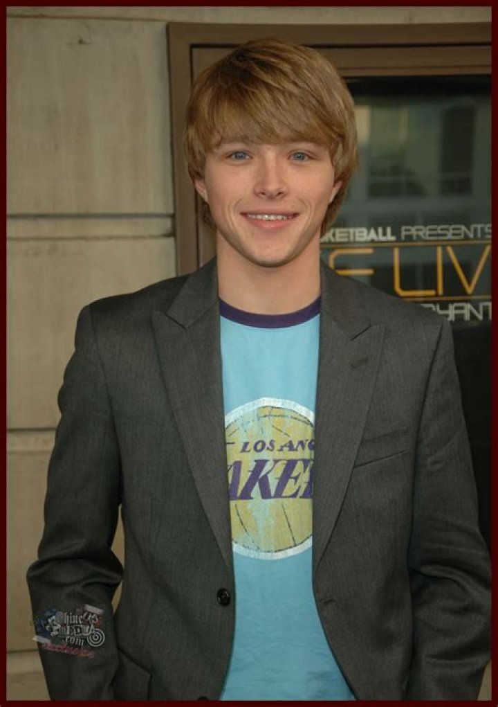 Sterling Knight Net Worth
