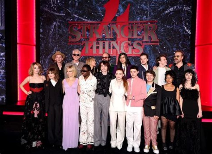 Stranger Con Dates & Info – Hollywood Life