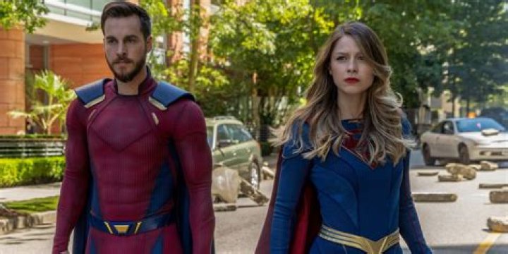 Mon-El Finally Confronts His Feelings For Kara — Episode 11 Recap – Hollywood Life