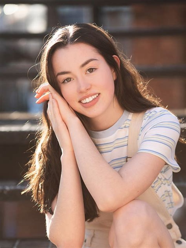 Anneliese Judge Teases Season 2 – Hollywood Life