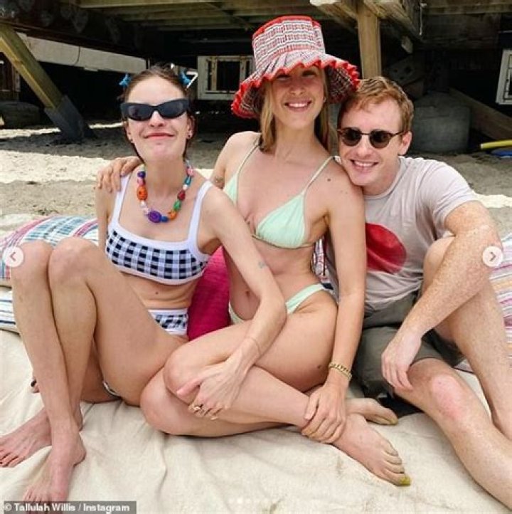 Tallulah Willis Rocks A Super Sexy Bikini While Cozying Up To Fiance Dillon Buss In New Pic