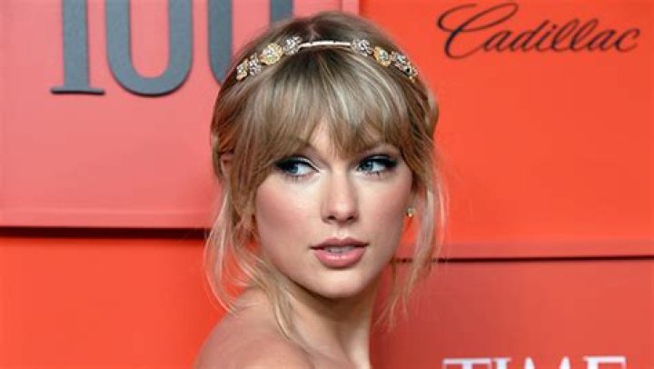 Taylor Swift Blocks Justin Bieber, Demi Lovato & More On Spotify – Hollywood Life