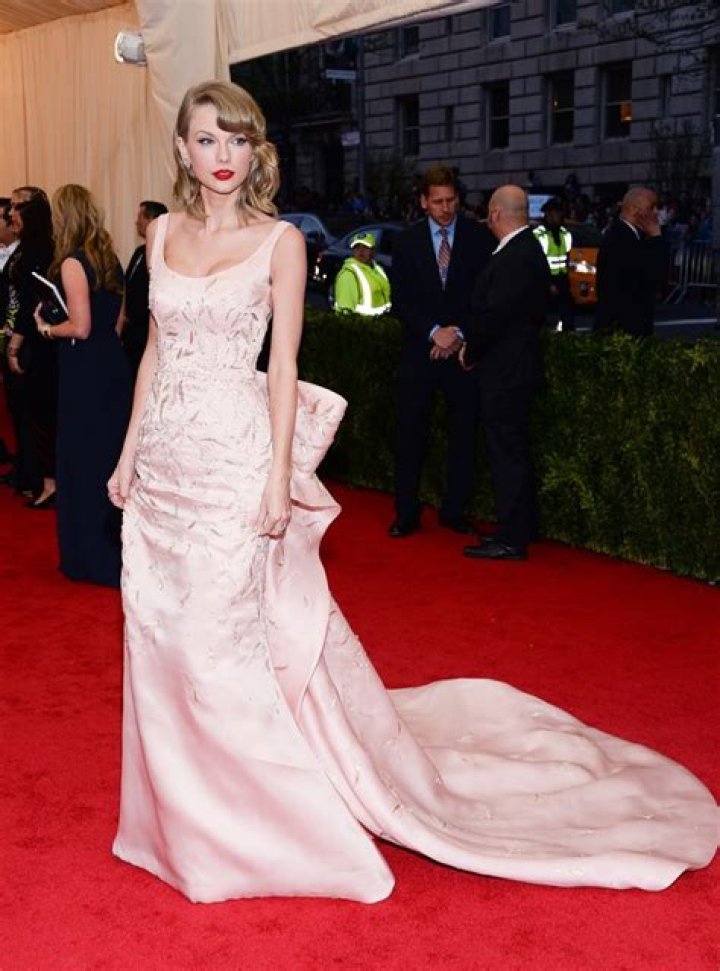 Taylor Swift’s Met Gala Looks Through The Years: Photos – Hollywood Life