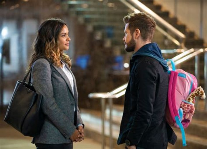 ‘The Resident’ Spoilers On Conrad & Billie, Kincaid Mystery & More – Hollywood Life