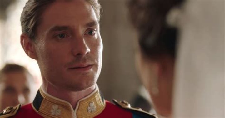 Robert Betrays Liam Over Being King — Season 3 Episode 8 Recap – Hollywood Life