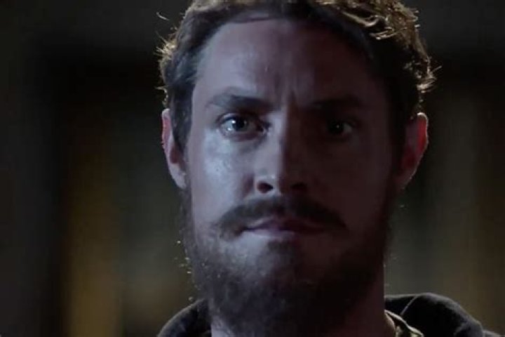 Robert Returns — Season 3 Episode 4 Recap – Hollywood Life