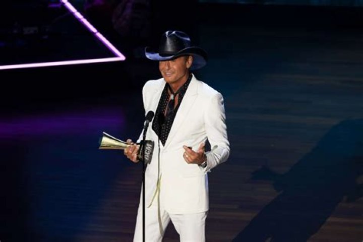 He Inspires With ‘Humble & Kind’ – Hollywood Life