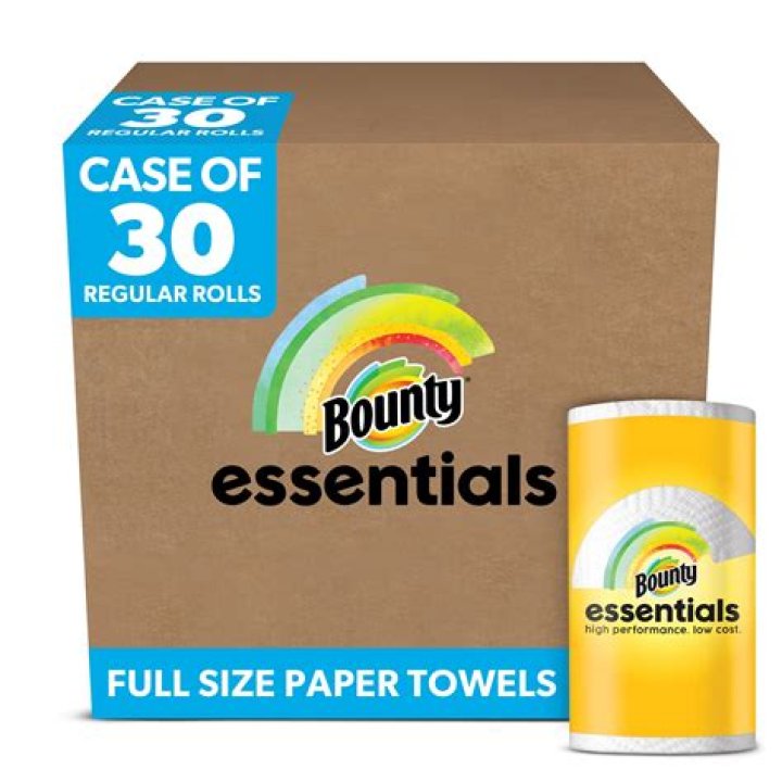 Tommy Lee & Joshua Jackson Score Precious Toilet Paper & Paper Towels – Pics