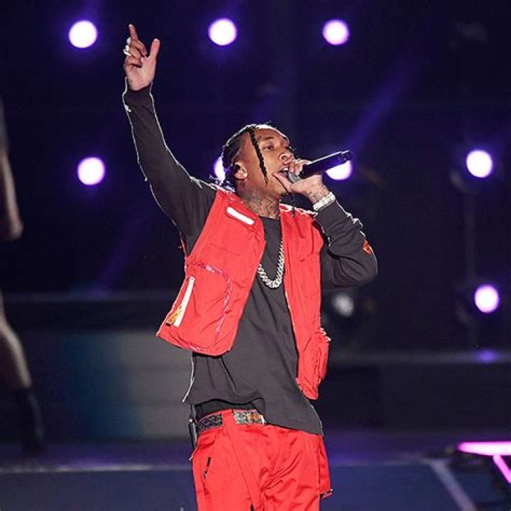 Tyga Puts On An Amazing Performance Of ‘Taste’ On ‘New Year’s Eve With Steve Harvey’