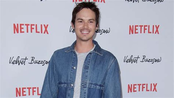 Tyler Blackburn Reveals He Missed Episodes Of ‘Roswell’ Due To ‘Intense Mental Health Issues’