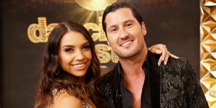 Val Chmerkovskiy & Jenna Johnson Dating? The ‘DWTS’ Pair Gets Cozy Off Set – Hollywood Life