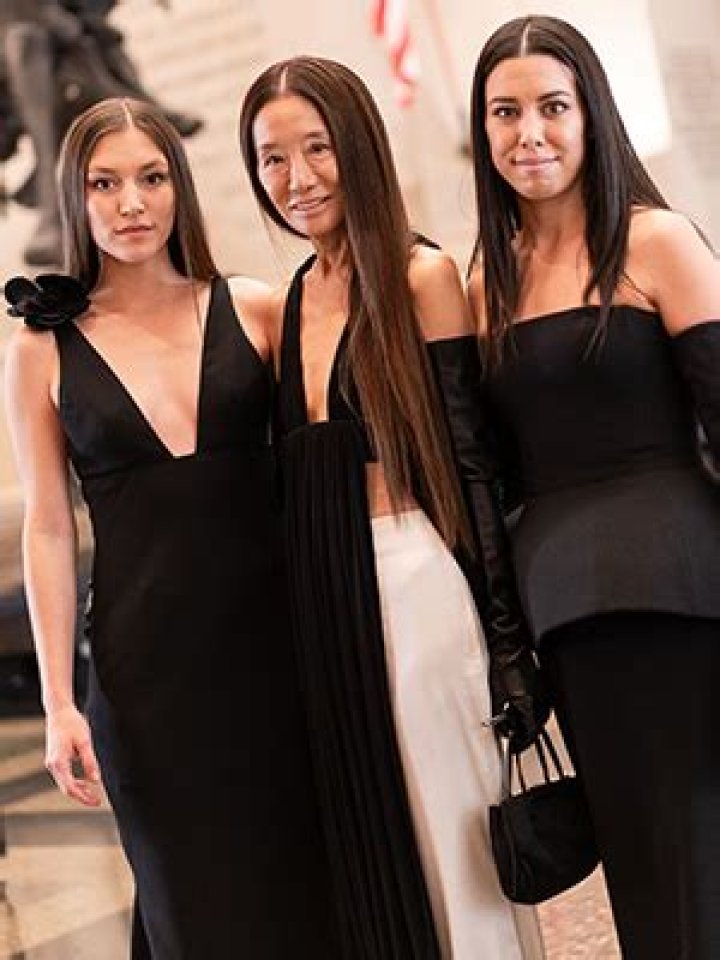 Vera Wang Resembles Her Daughters as They Match in Green Gowns – Hollywood Life
