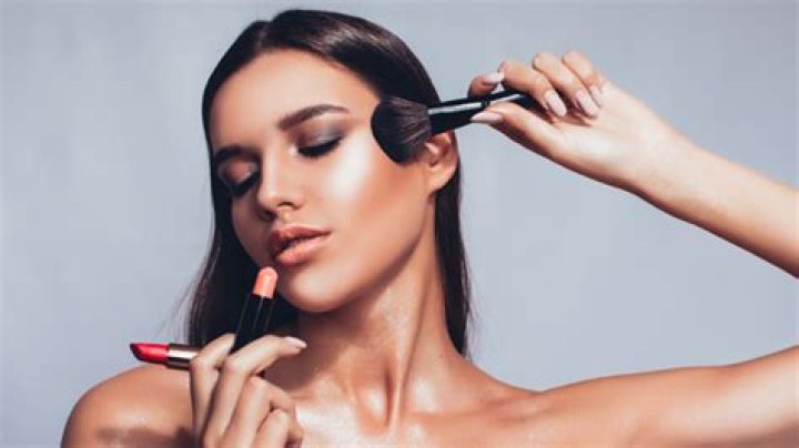 Shop The Viral Highlighter – Hollywood Life