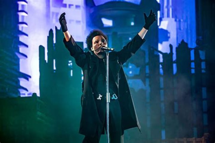 The Weeknd’s Talking Voice Shocks Fans In New Video – Hollywood Life