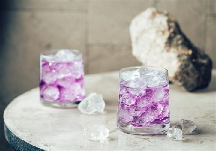 What Is Sizzurp? 5 Things About The Drug Lil Wayne Admitted To Using – Hollywood Life