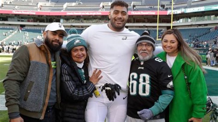 
Who are Jordan Mailatas Parents? Jordan Mailata Biography, Parents Name, Nationality and More 