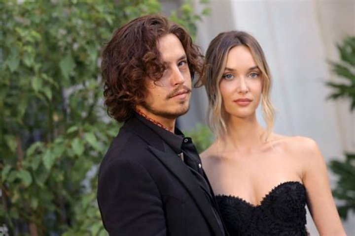 Who Is Ari Fournier? 5 Things About Cole Sprouse’s Girlfriend – Hollywood Life