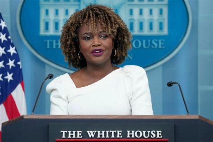 5 Things About New White House Press Secretary – Hollywood Life