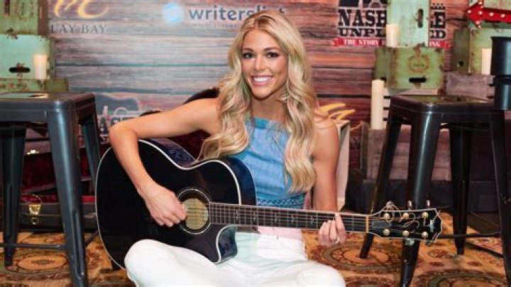 Who Is Kelsey Weier? 5 Things To Know About ‘The Bachelor’ Contestant – Hollywood Life