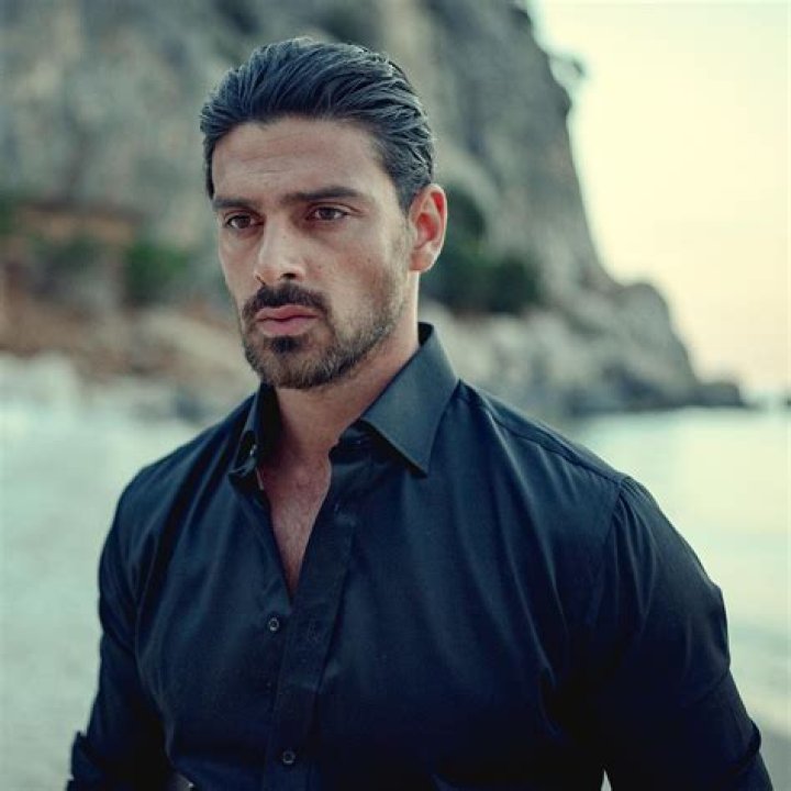 Who Is Michele Morrone? Facts About Actor Set Up With Khloe Kardashians – Hollywood Life