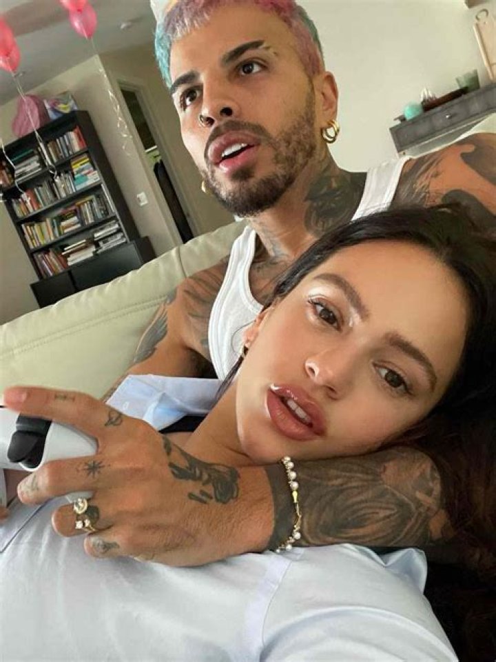 5 Things To Know About Rosalia’s Ex-Fiancé – Hollywood Life