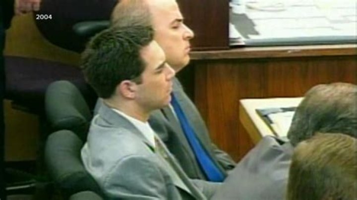 Who Is Scott Peterson? 5 Facts About Convicted Killer Before A&E Special – Hollywood Life