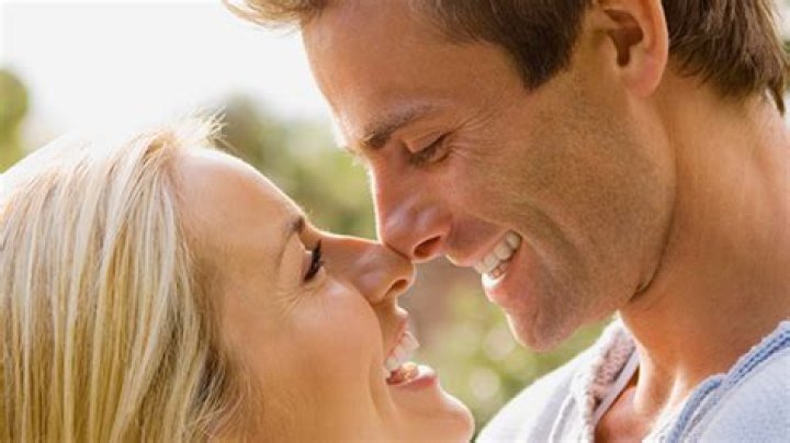 Why Didn’t She Kiss Me On The First Date? — Here’s Why She Didn’t Pucker Up – Hollywood Life