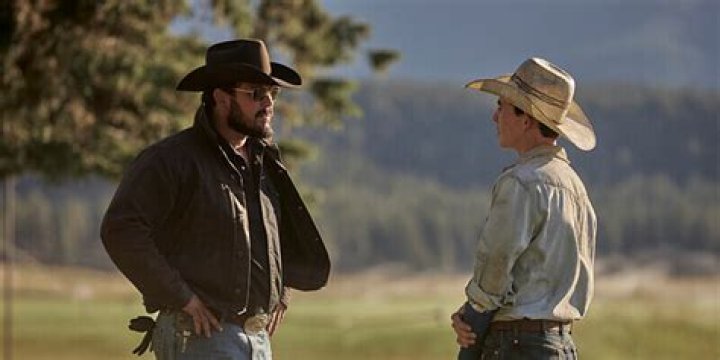 Jamie Plots To Impeach John In Season 5 Episode 7 – Hollywood Life